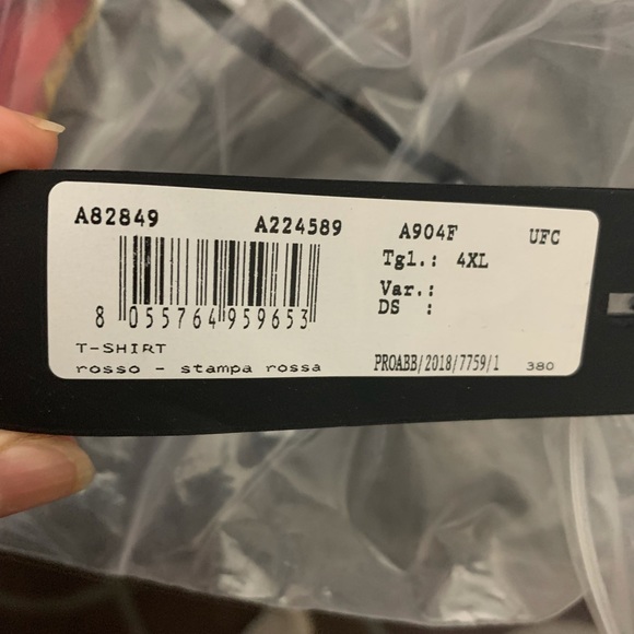 NWT Versace Red Flying Pig & Medusa Medallion Tee - Picture 8 of 9